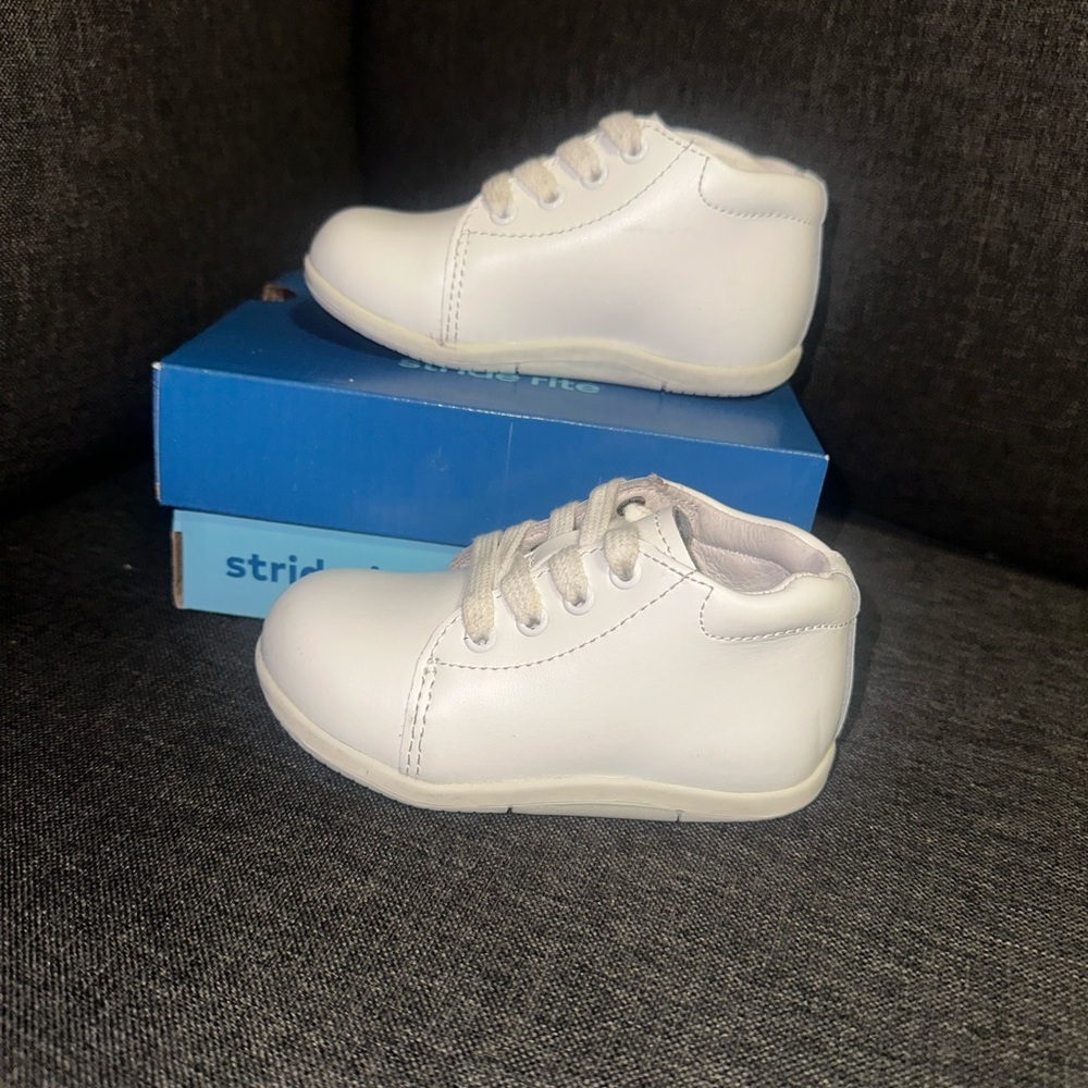 Stride Rite Classic White Baby Walkers